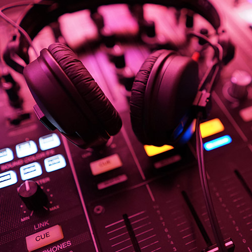 DJ Studio Hire. Practice on a range of specialist equipment, record and stream!